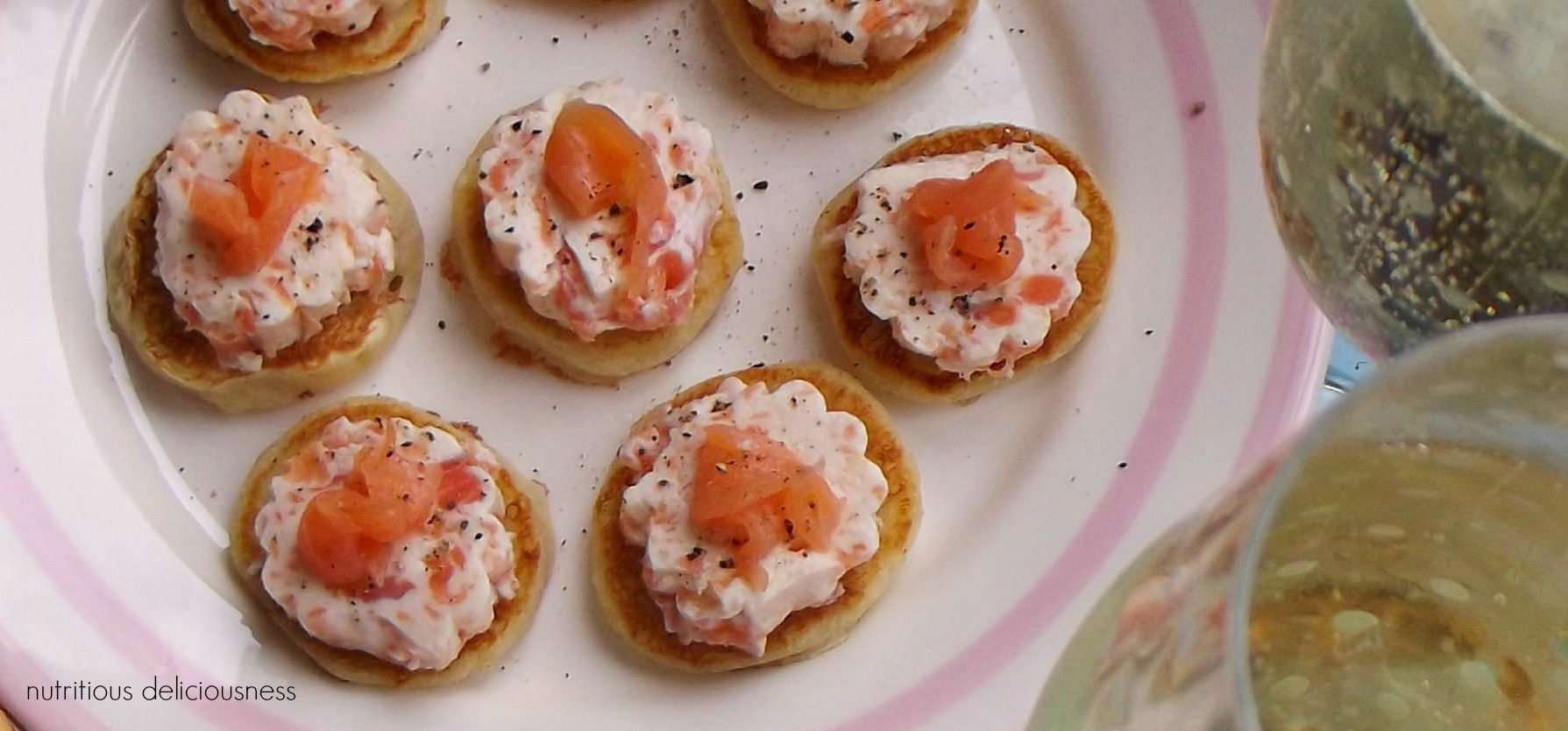 Canapés Mit Eiern — Rezepte Suchen