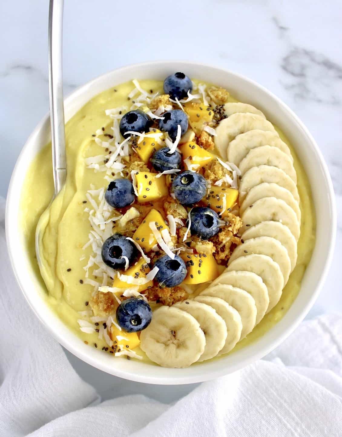 Smoothie Bowl Without Banana - Wholly Tasteful